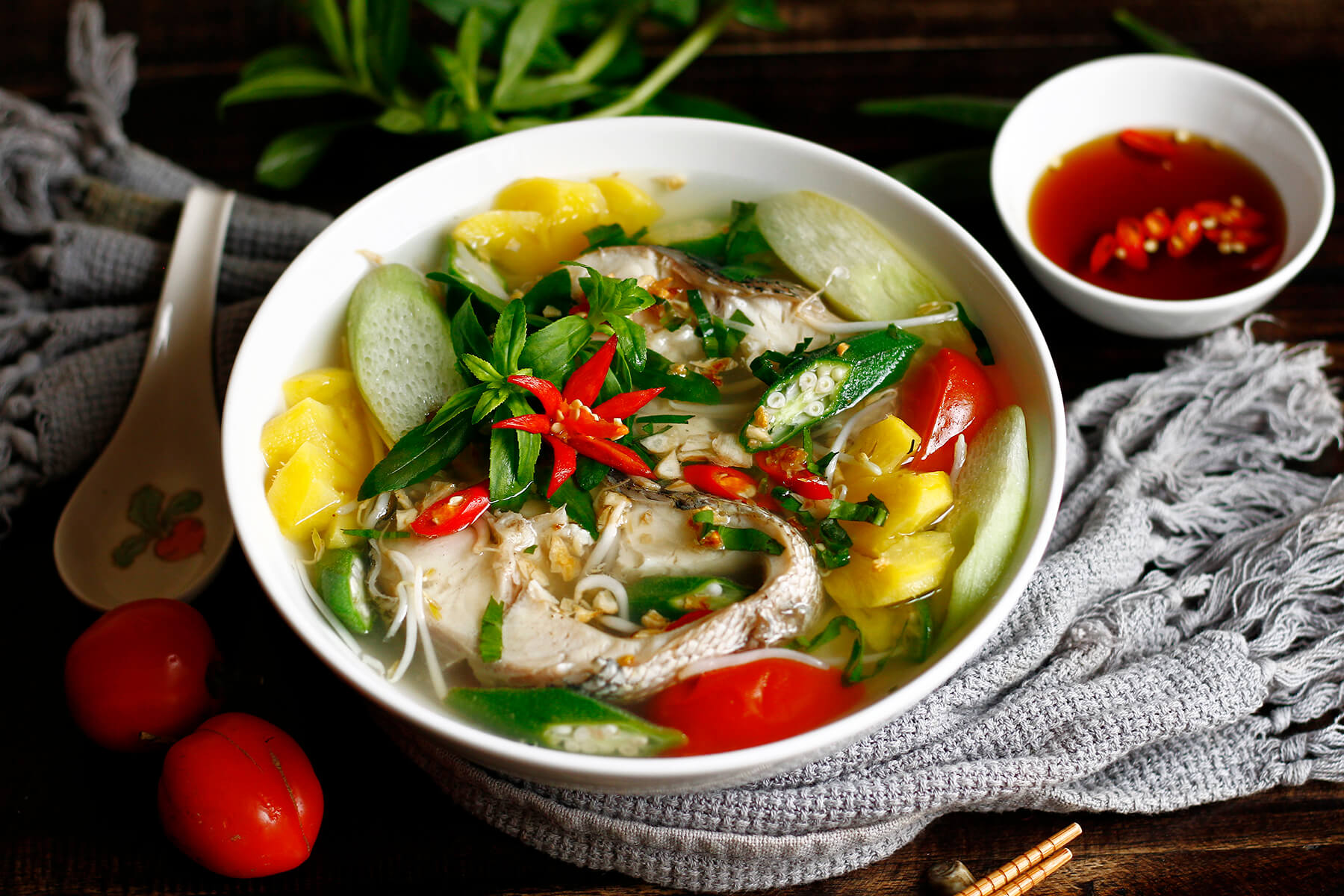 Món ăn kèm tạo nên sự hài hòa của cơm niêu