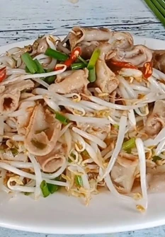 Cật heo xào giá hẹ