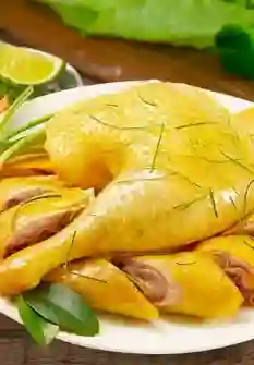 Gà ta luộc nửa con