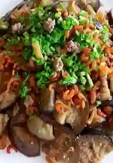 Thịt ba chỉ cháy cạnh xào cà tím