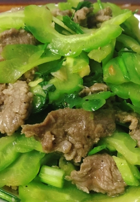 Bò xào khổ qua 