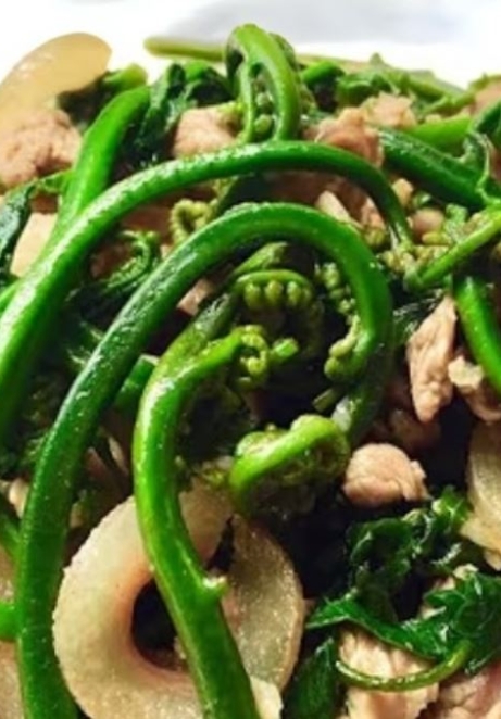 Bò xào rau chạy